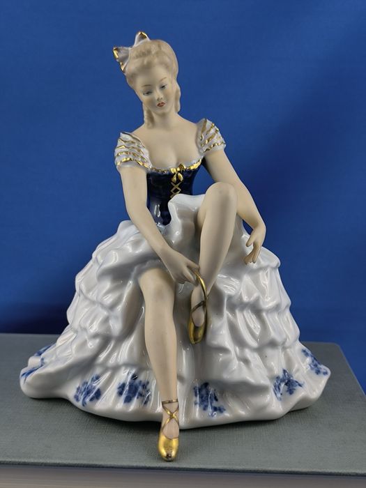 Dama baletnica tancerka Wallendorf #porcelana #ozdoba #dekoracja