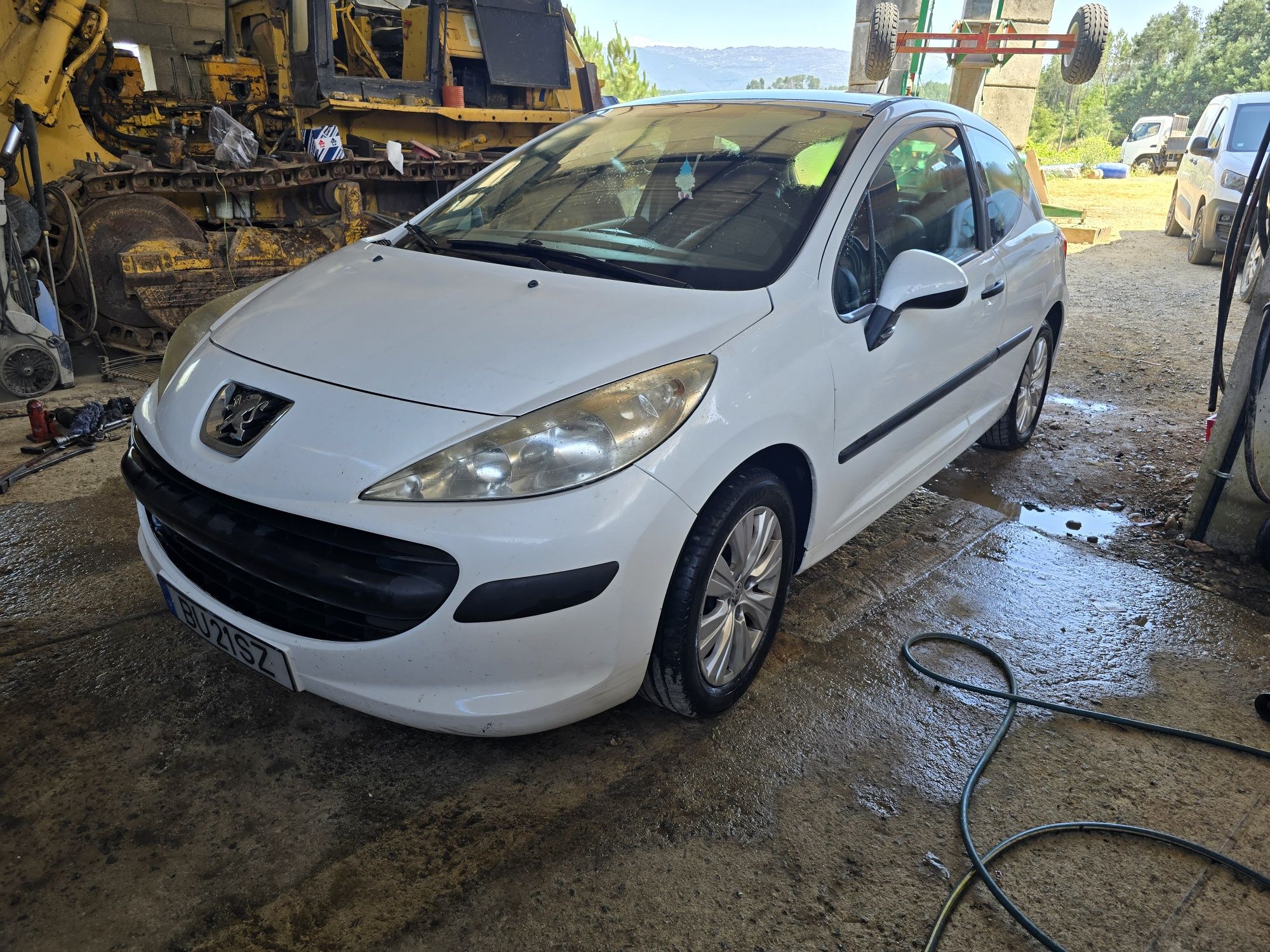 Peugeot 207   1.4HDI 5 lugares