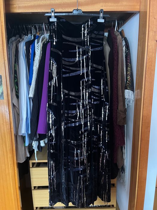 Vestido midi veludo Zara preto