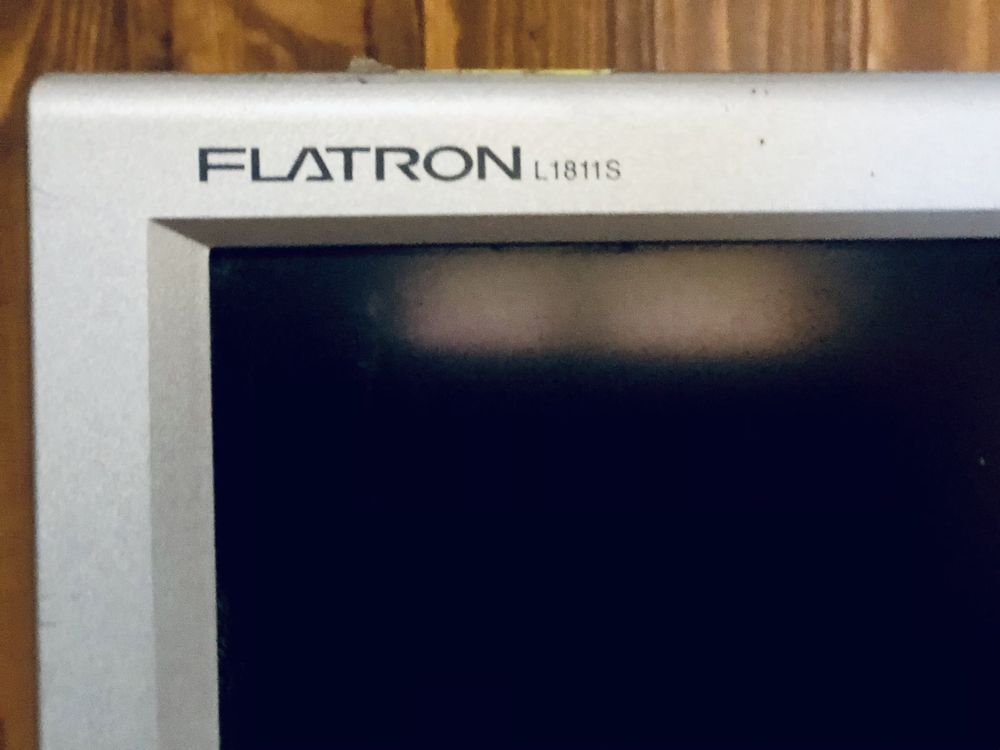 Монітор LG FLATRON L1811s