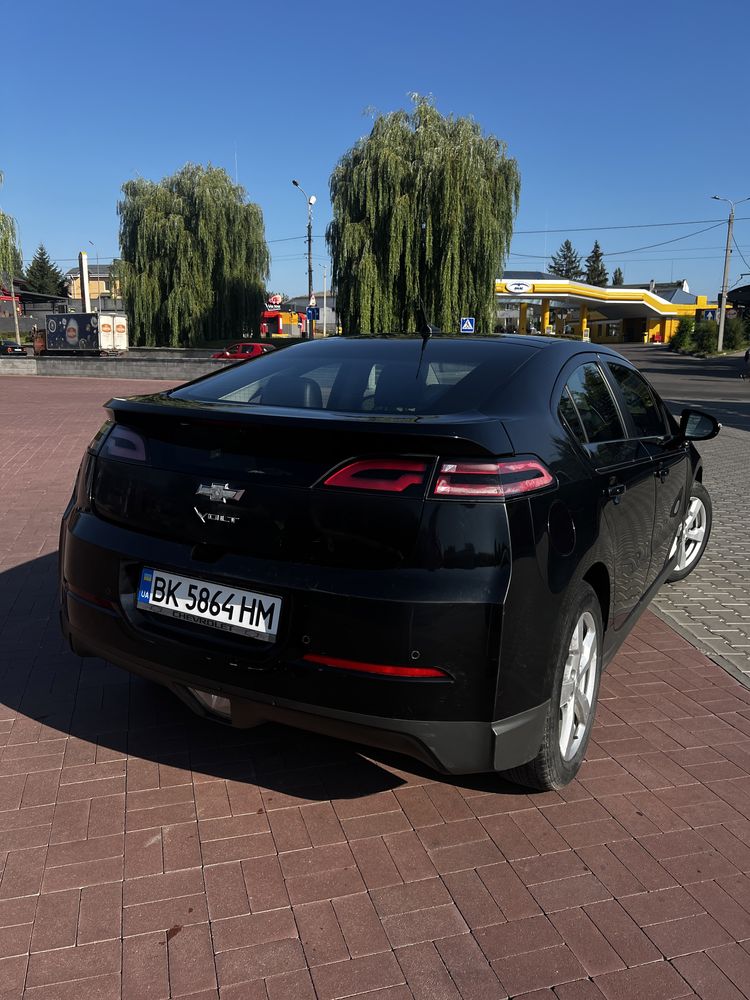 Chevrolet Volt 1 покоління