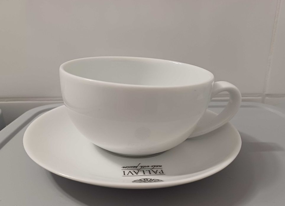 Zestaw porcelany pallavi- dzbanek/zaparzacz 450ML.