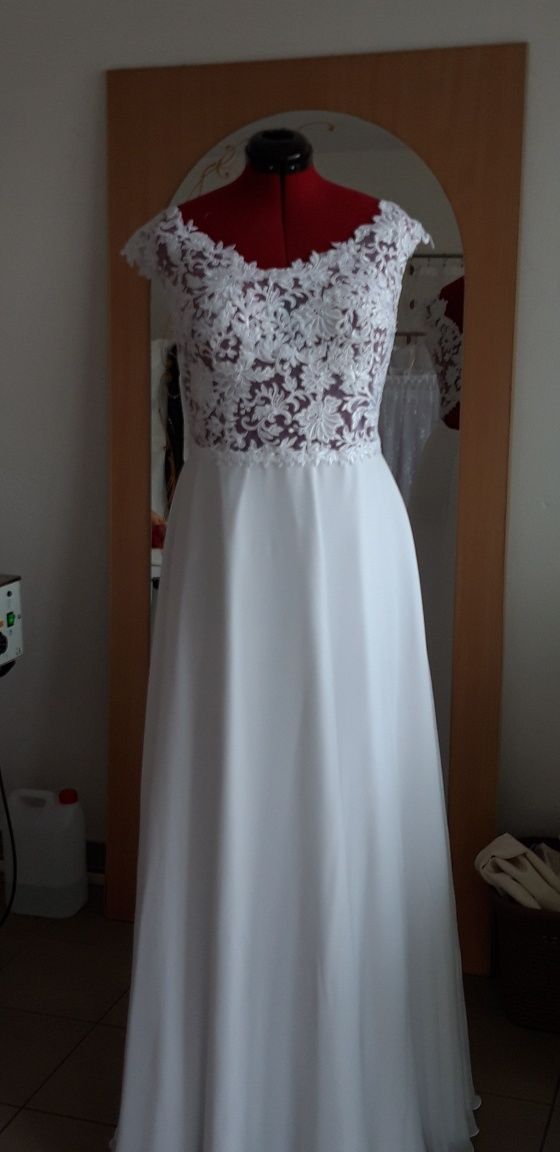 Suknia ślubna biała rozmiar 40