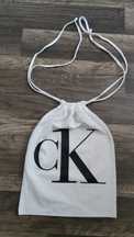 świeyny woreczek CALVIN KLEIN w idealnym stanie