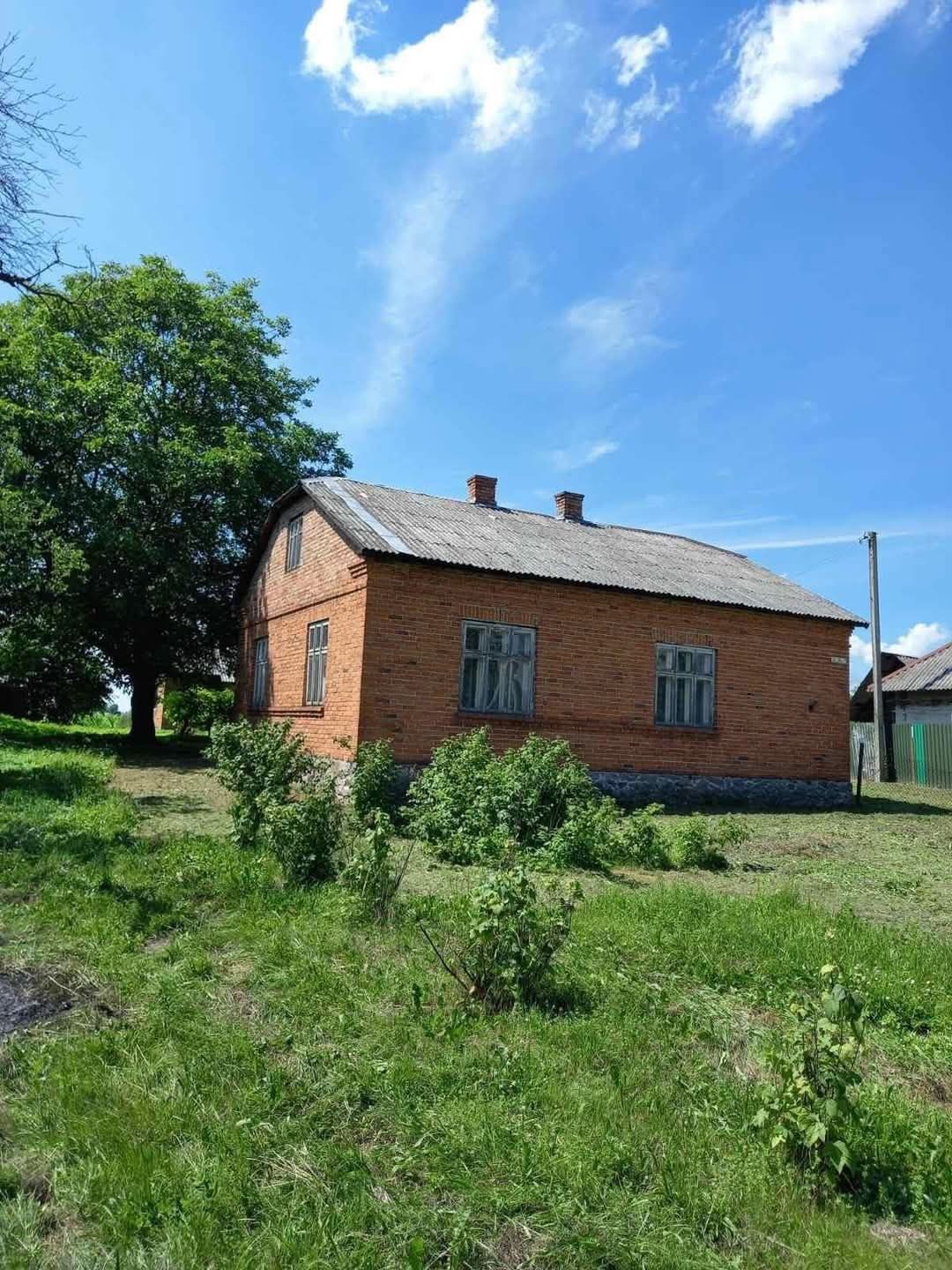 Продам цегляний будинок поруч з містом Шептицький