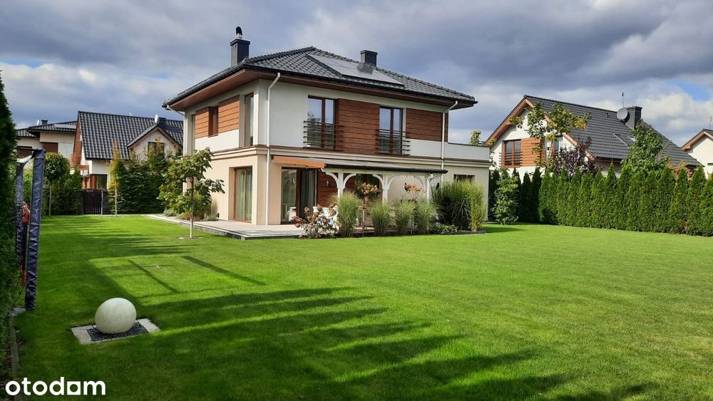 Dwa domy na działce 1000m2