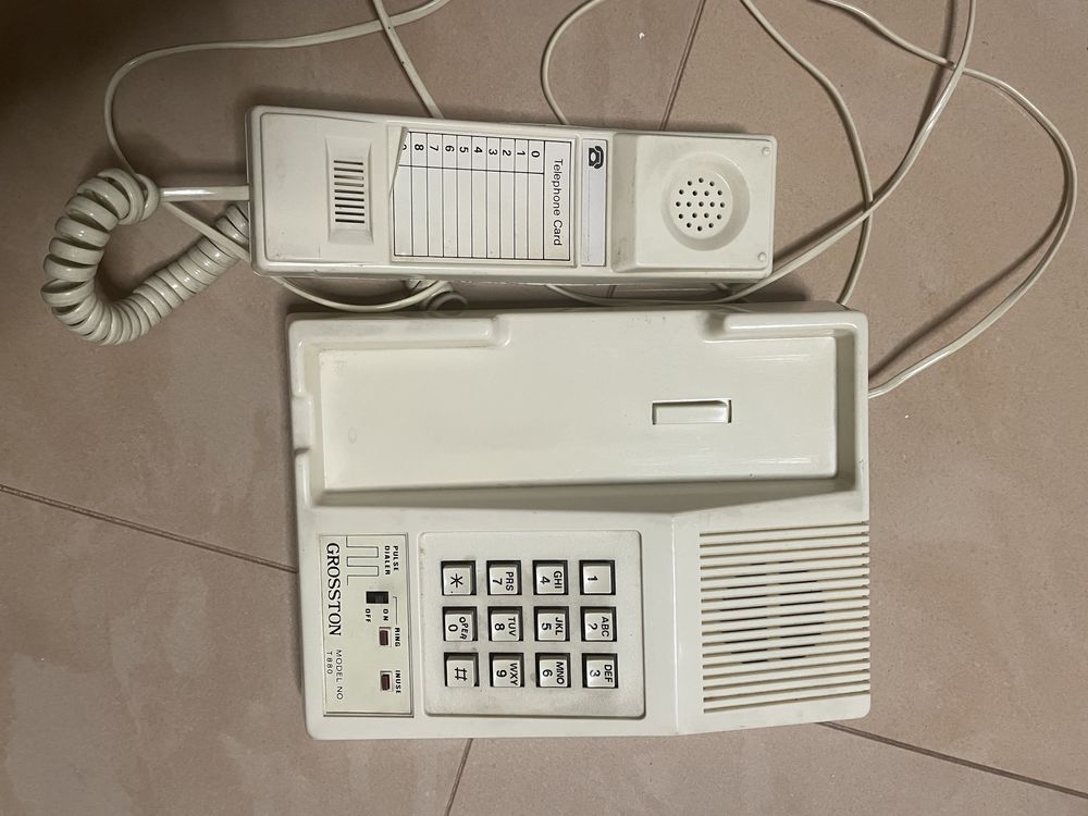 Telefon stacjonarny z klawiatura