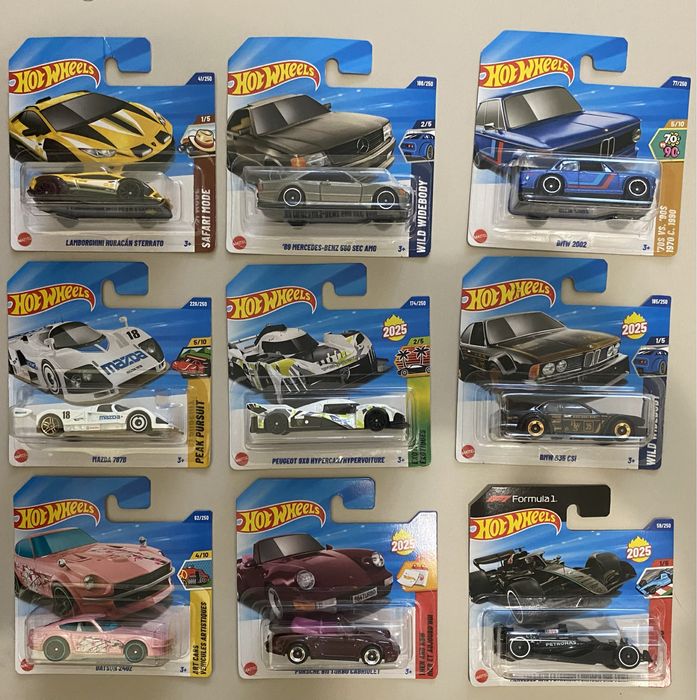 Машинки HotWheels