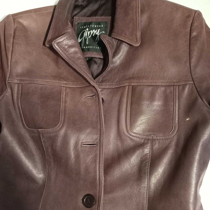 Кожаный  пиджак курточка винного цвета