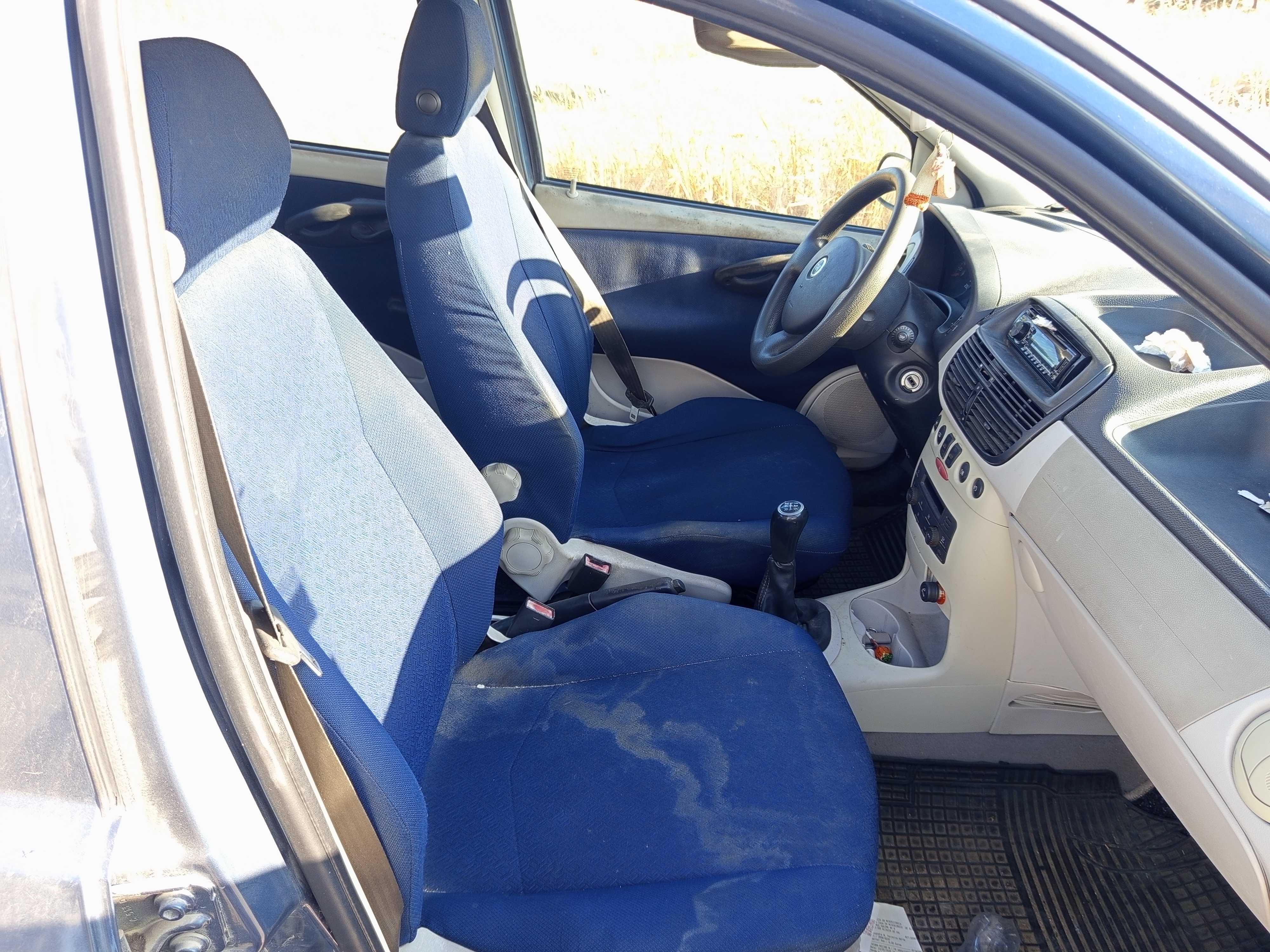 Carro fiat punto