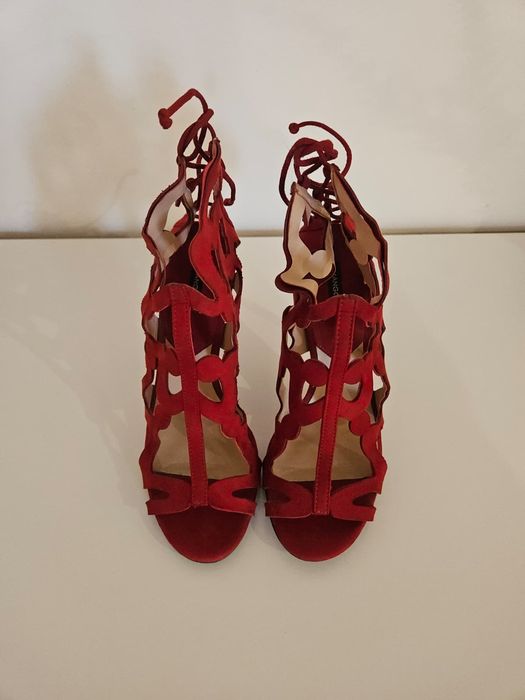 Sandálias vermelha