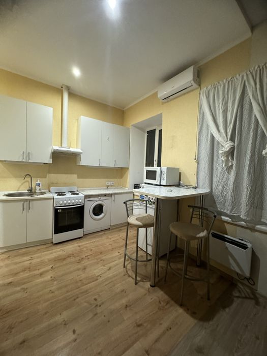 Актуально! Сдам 1к.кв студию, низ пр. Мазепы .