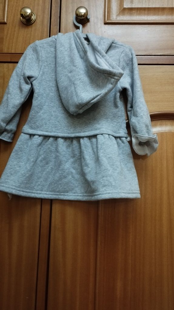 Vestido  com capuz 9/12 meses