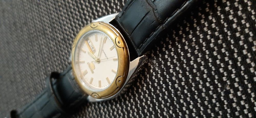 Seiko 5 branco 37mm