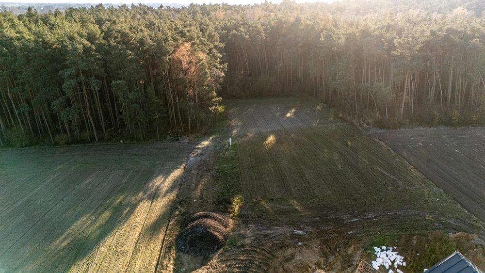 Działka budowlana pod samym lasem  uzbrojona
