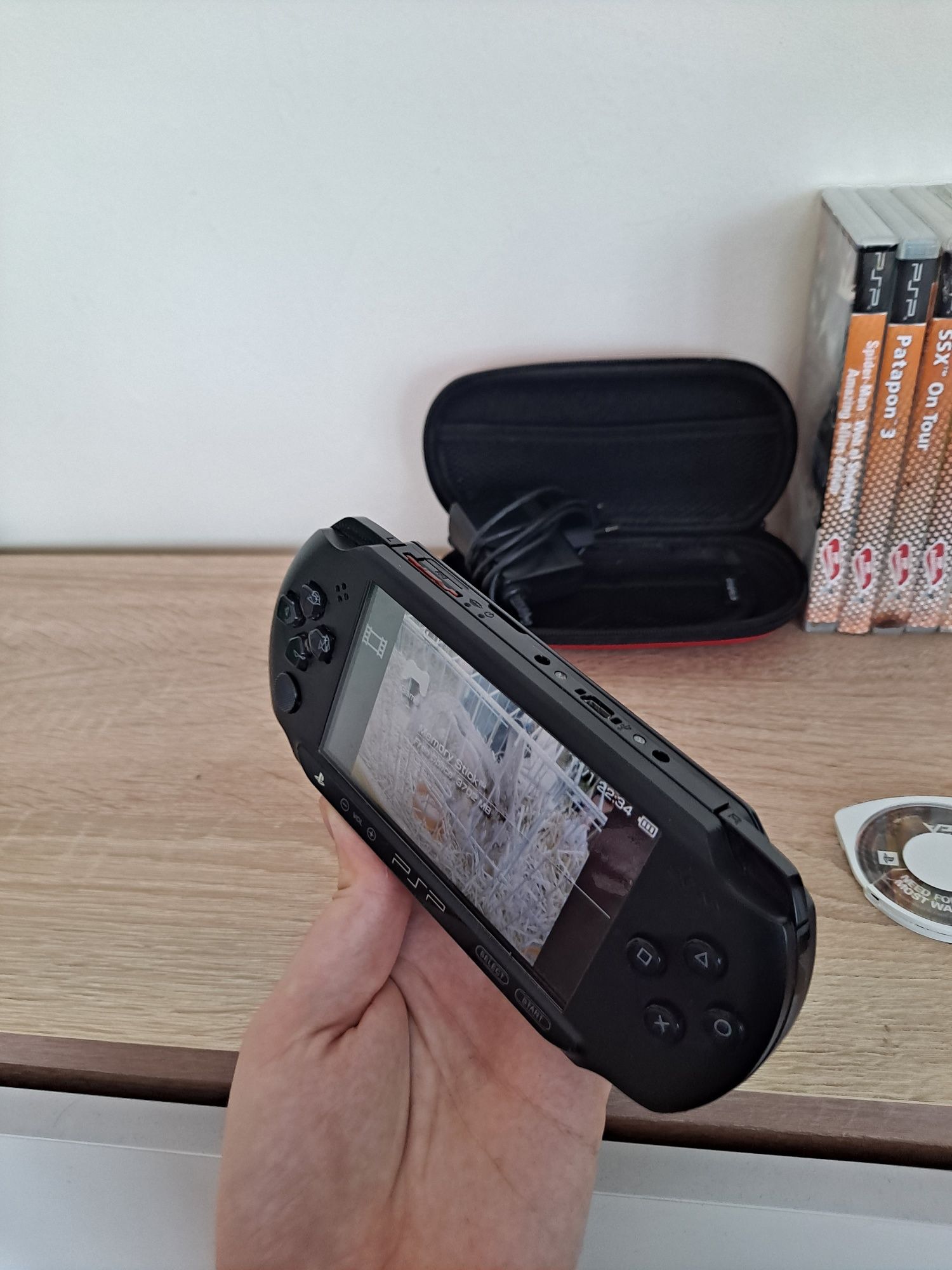 Konsola Sony PSP +Gry i Etui