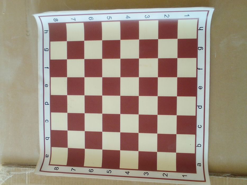 Шахматная  скатерть