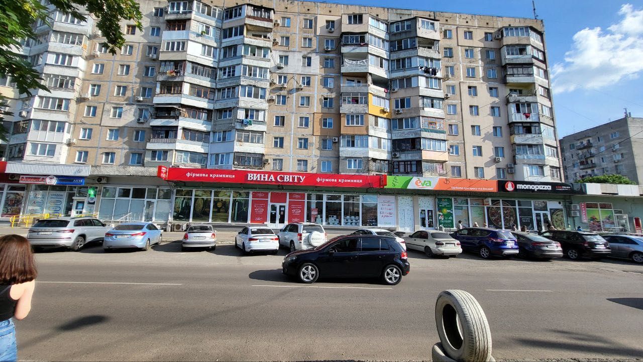 Дом под коммерцию на Левитана рядом с Жарим Мясо АШ