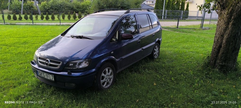 Opel Zafira a 2004 rok