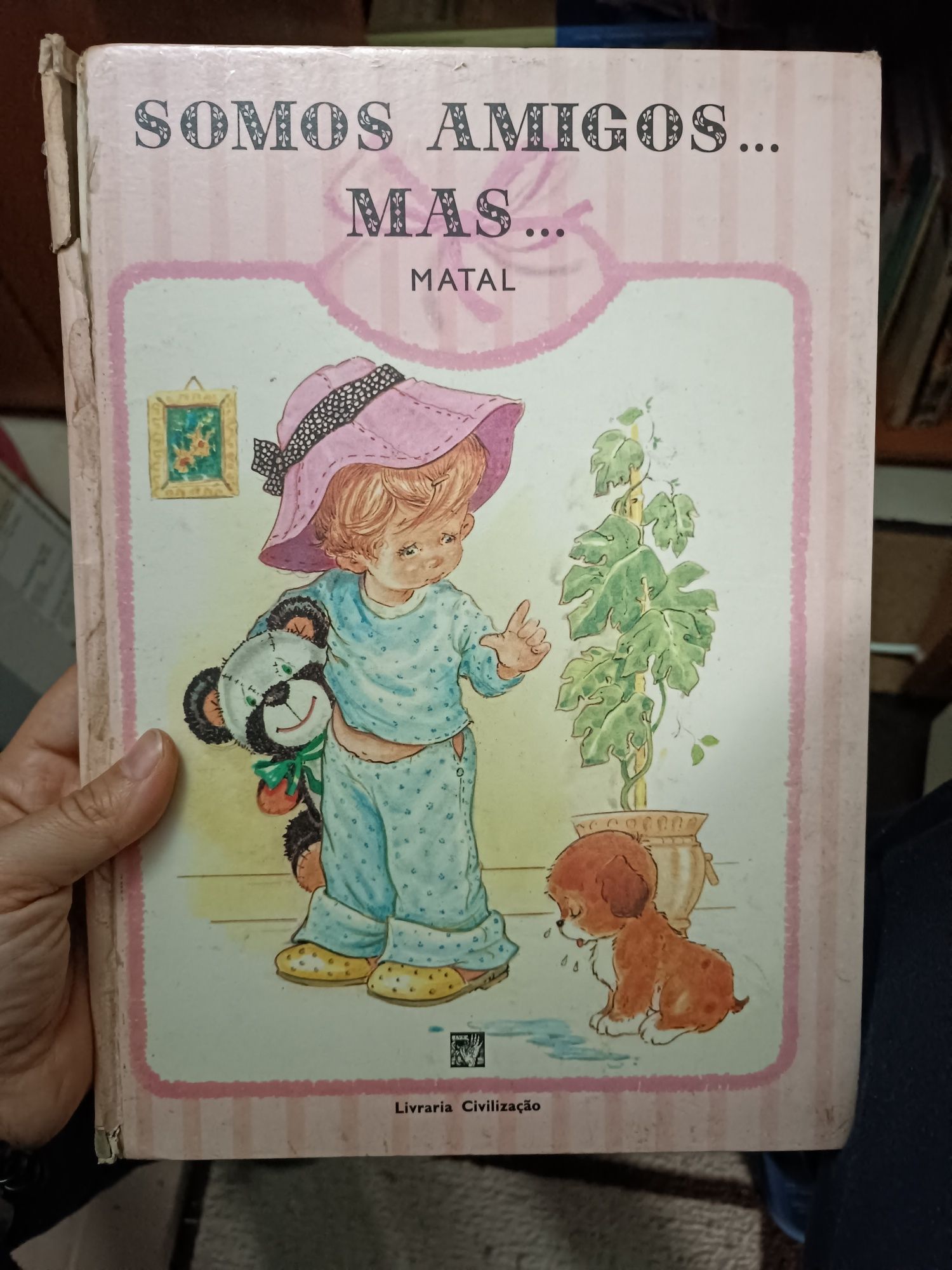 Livro infantil Somos amigos mas...