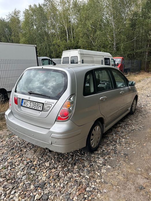 Suzuki Liana • 2004 • 1.6 Benzyna • Stan Bardzo Dobry