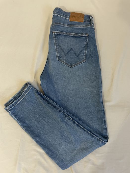 Jeansy Wrangler
