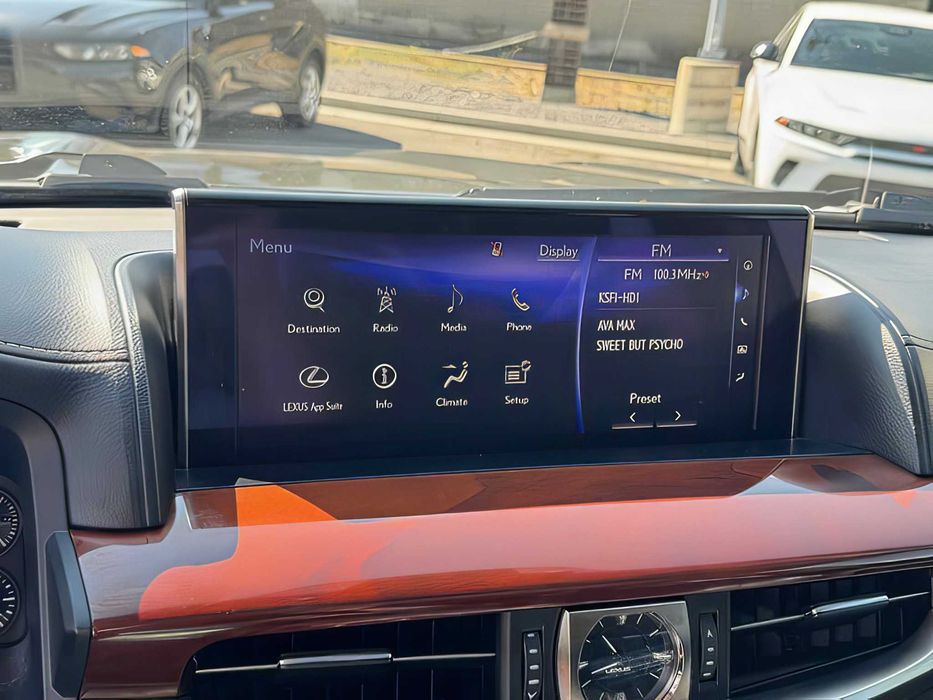 Lexus LX 570      2017