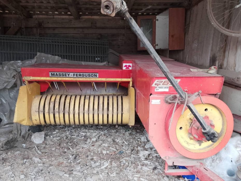 Prasa Rolnicza  typ Massey Ferguson