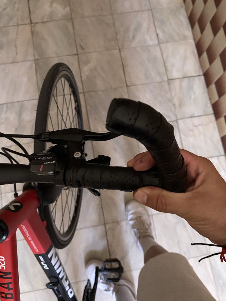 Bicicleta estrada Triban 520 FB 9 velocidades