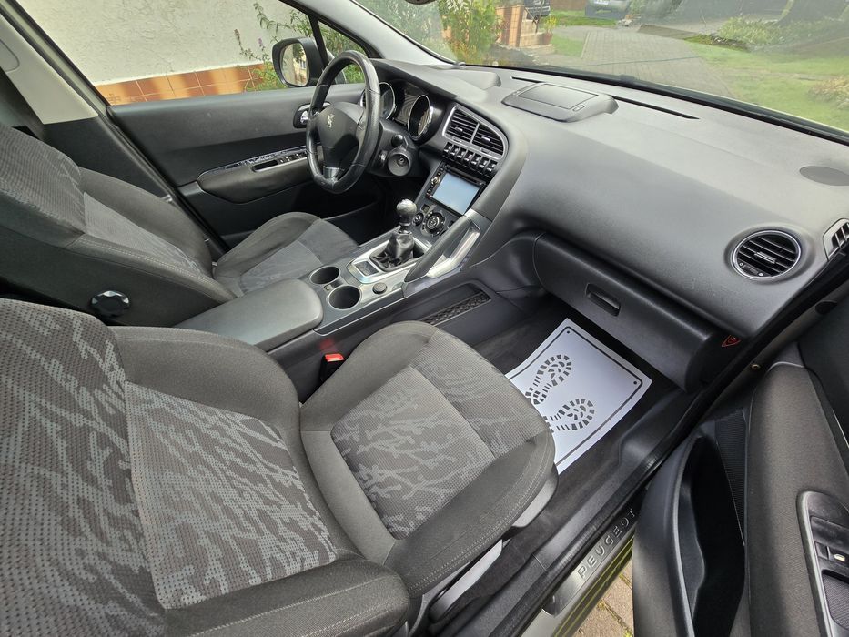 Peugot 3008 1.6hdi/Panorama/Headup/Navi/Isofix/Alu/HADC/