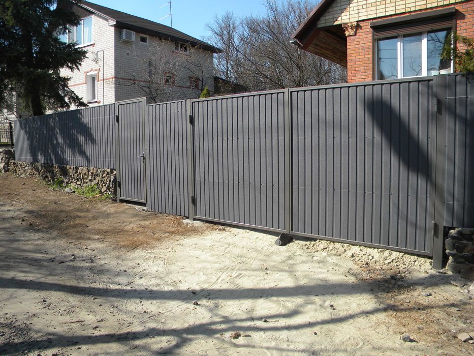 Распашные ворота, въездные, с калиткой, автоматические