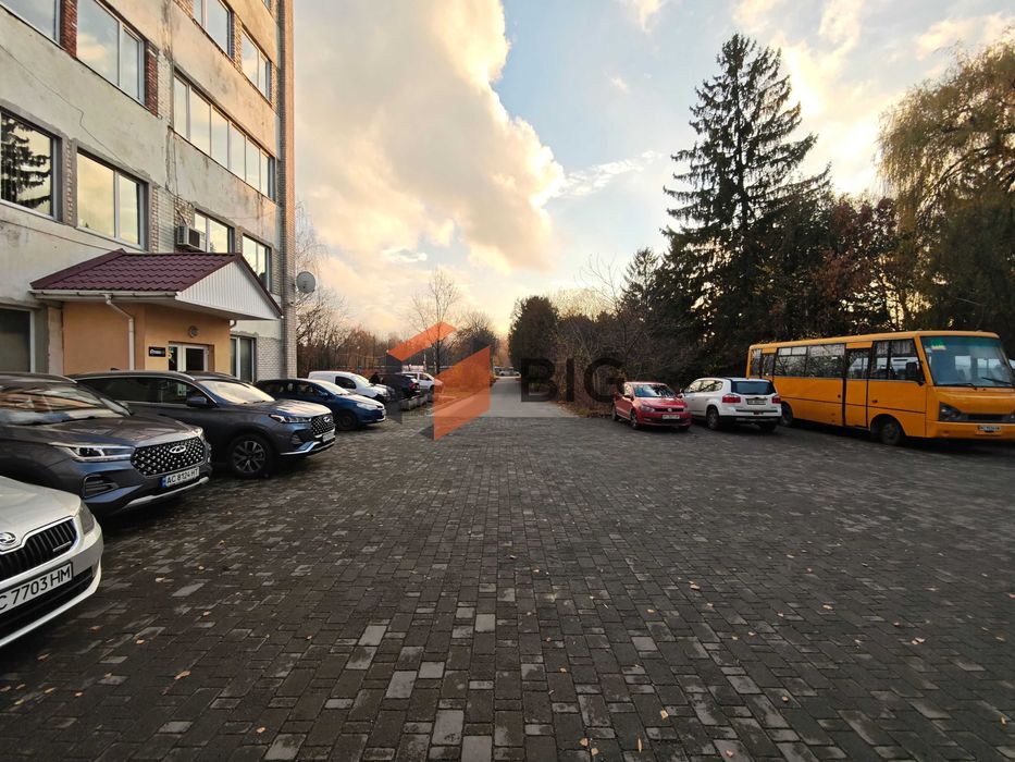 Здаються в оренду офісні приміщення по вул. Карбишева