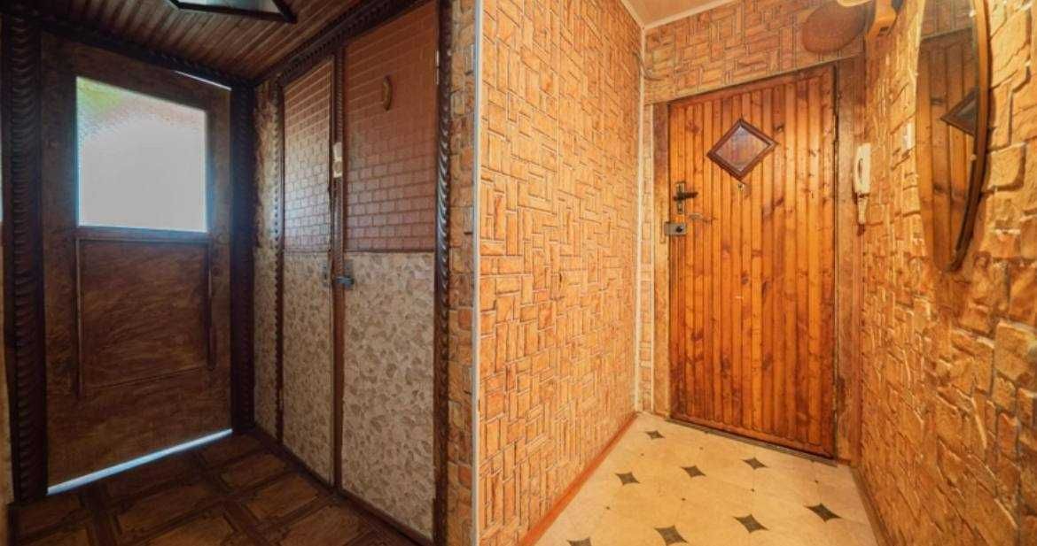 Продам 2к. Драгоманова 42 Дарницький р-н