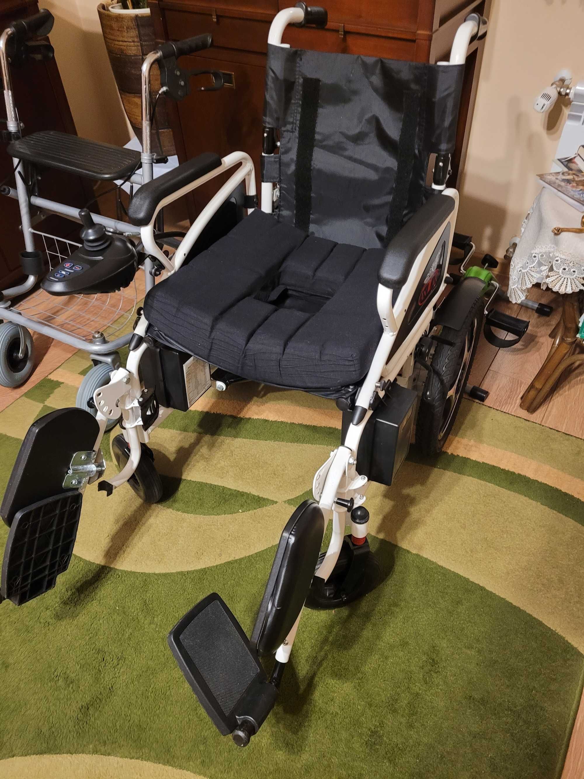Wózek inwalidzki elektyryczny