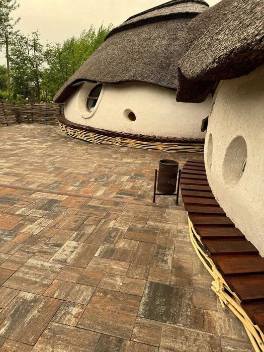 Укладання тротуарної плитки. послуга ВСЕ ПІД КЛЮЧ  різні об'єми