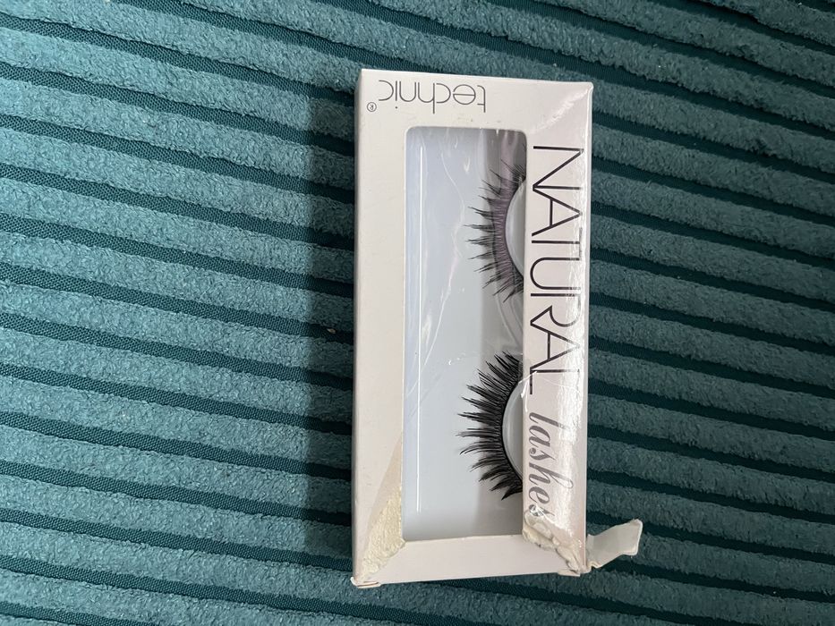 Natural lashes technic