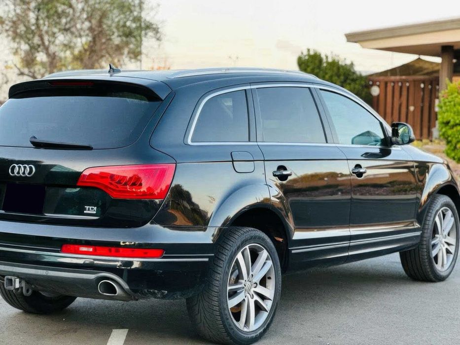 Audi Q7      2014