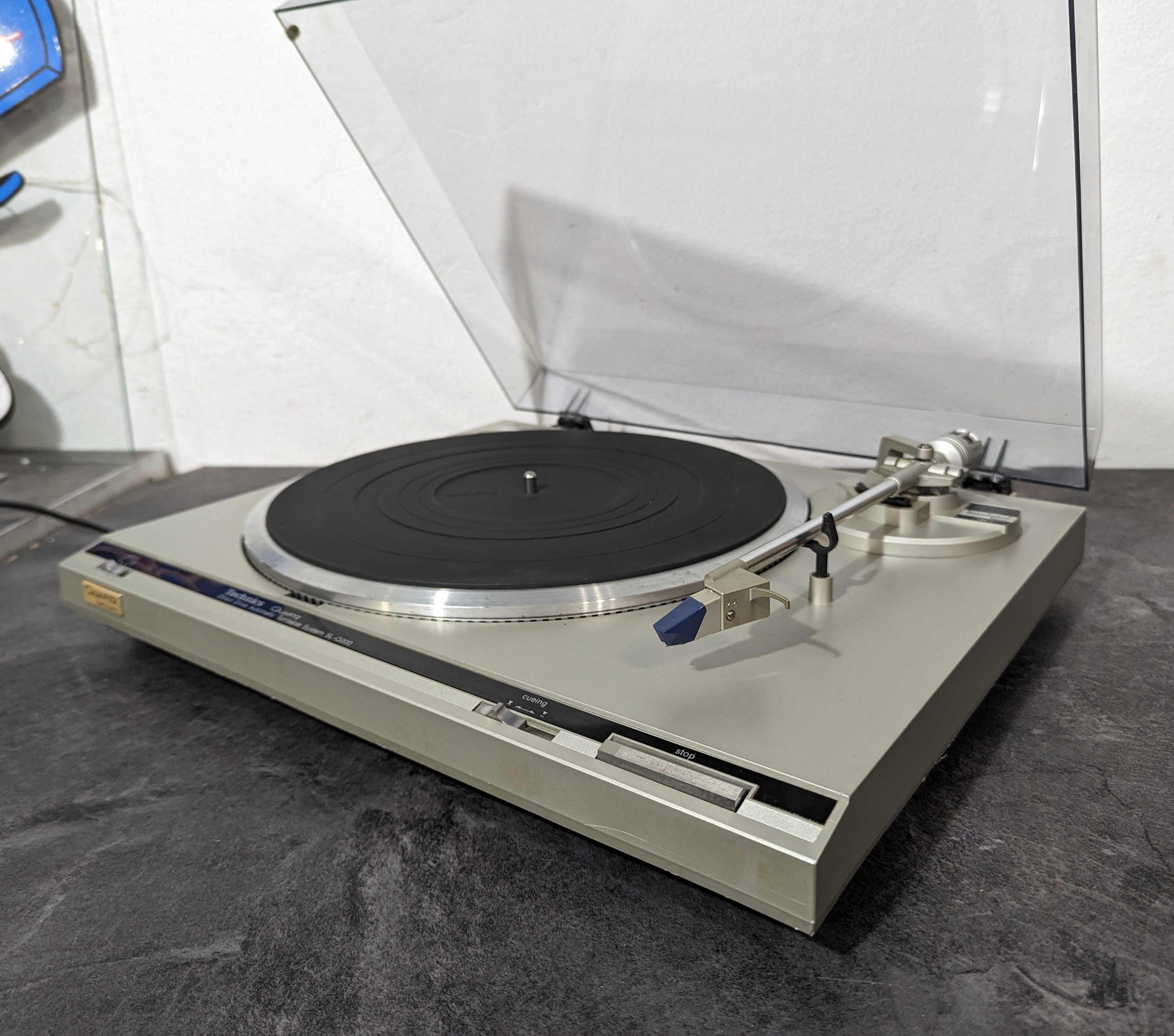 Програвач платівок Technics SL-Q200. Прямий привід.