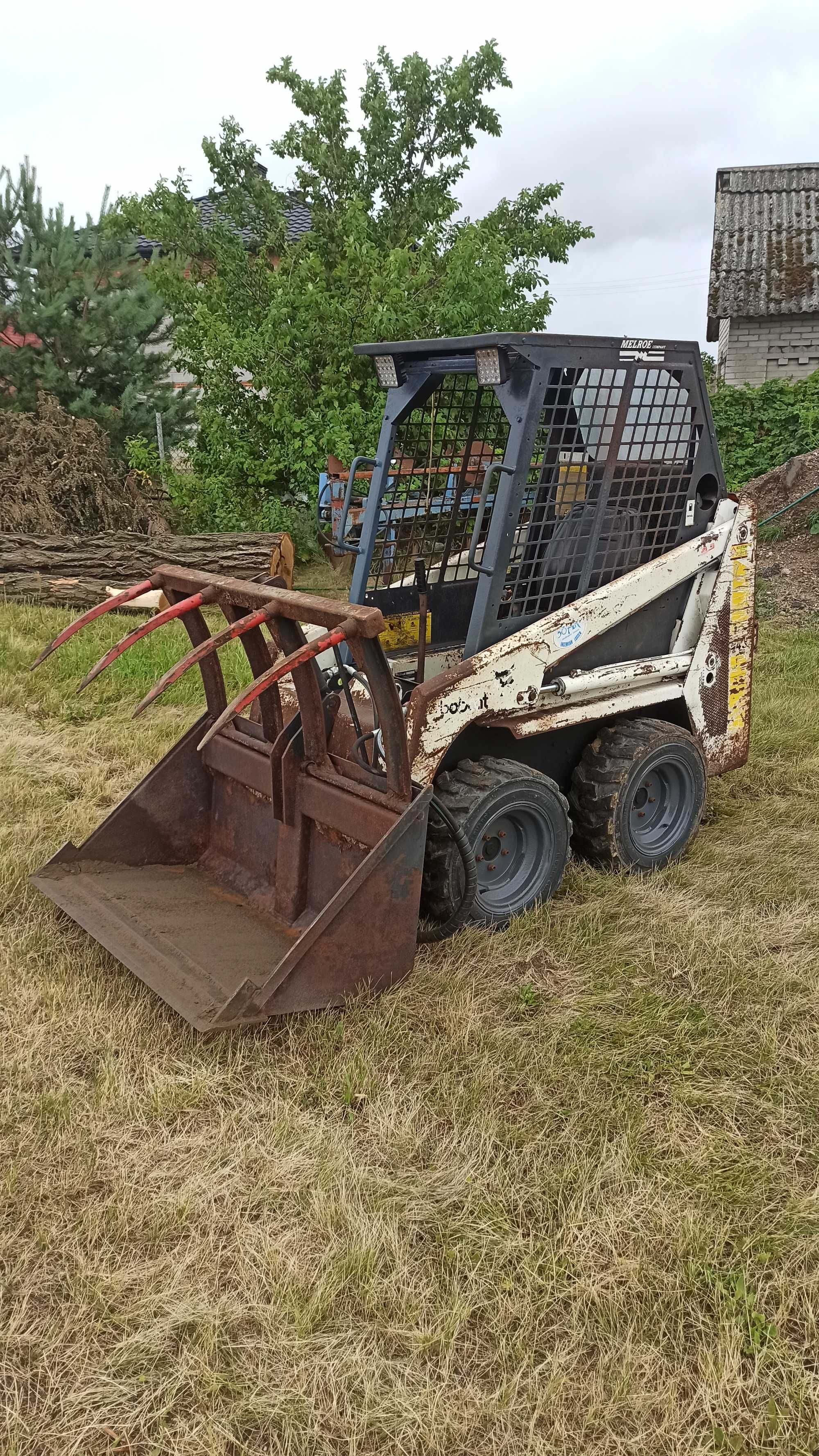 Miniładowarka Bobcat 443 Kubota Mustang
