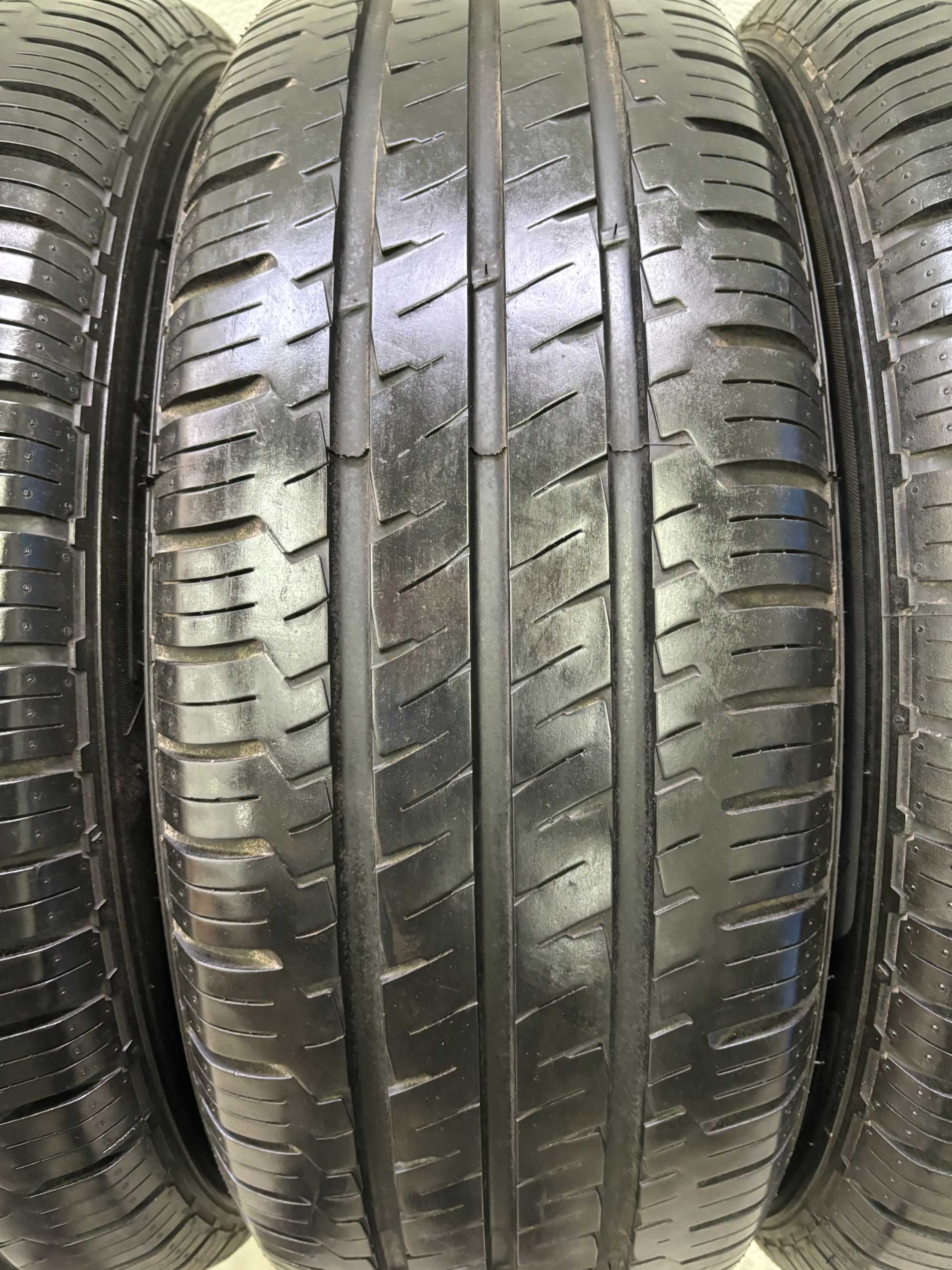 235/65/16C Wzmacniana Hankook Vantara LT 115/113R opona używana