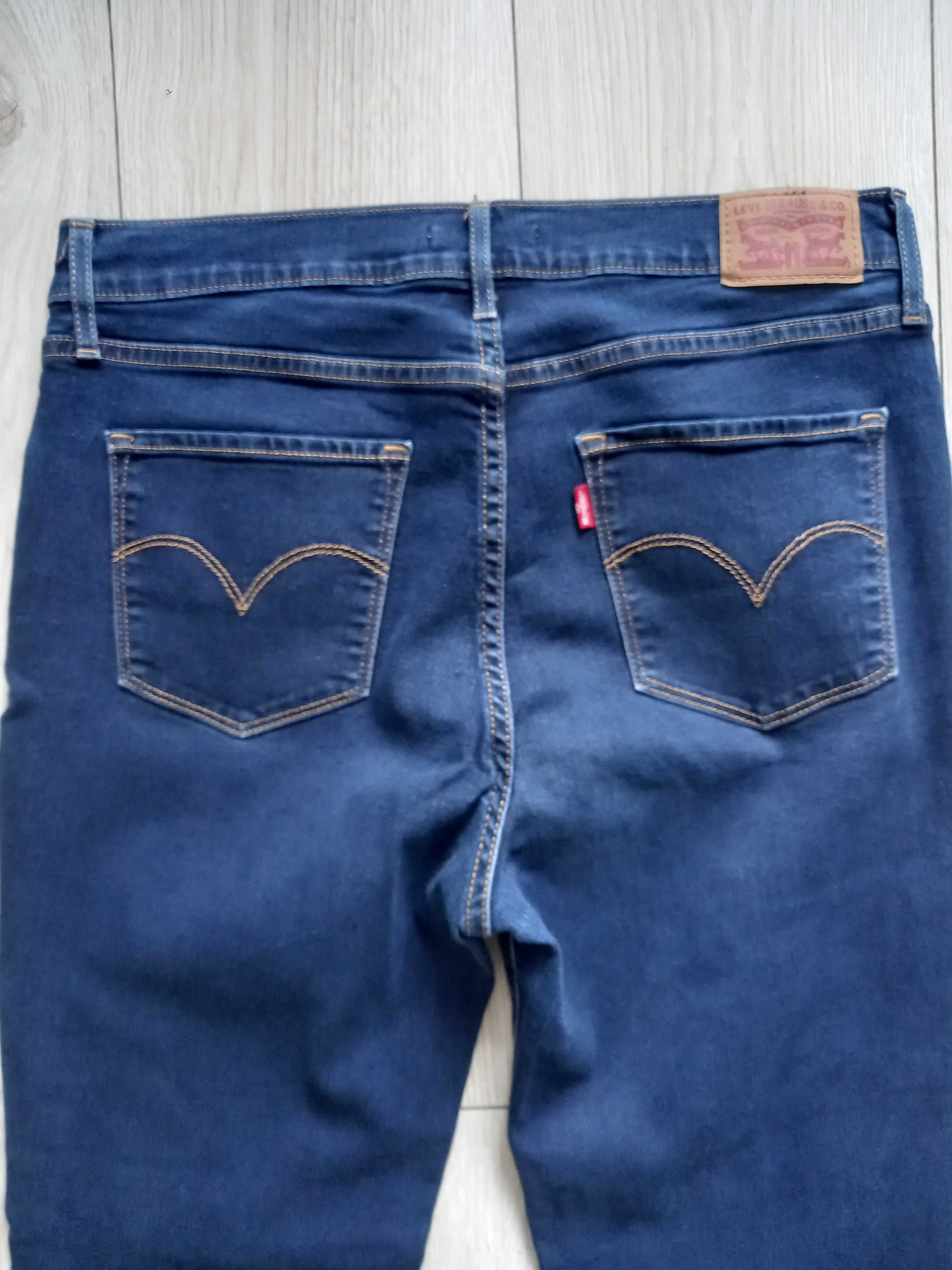 spodnie Levis 724 straight W31  L32