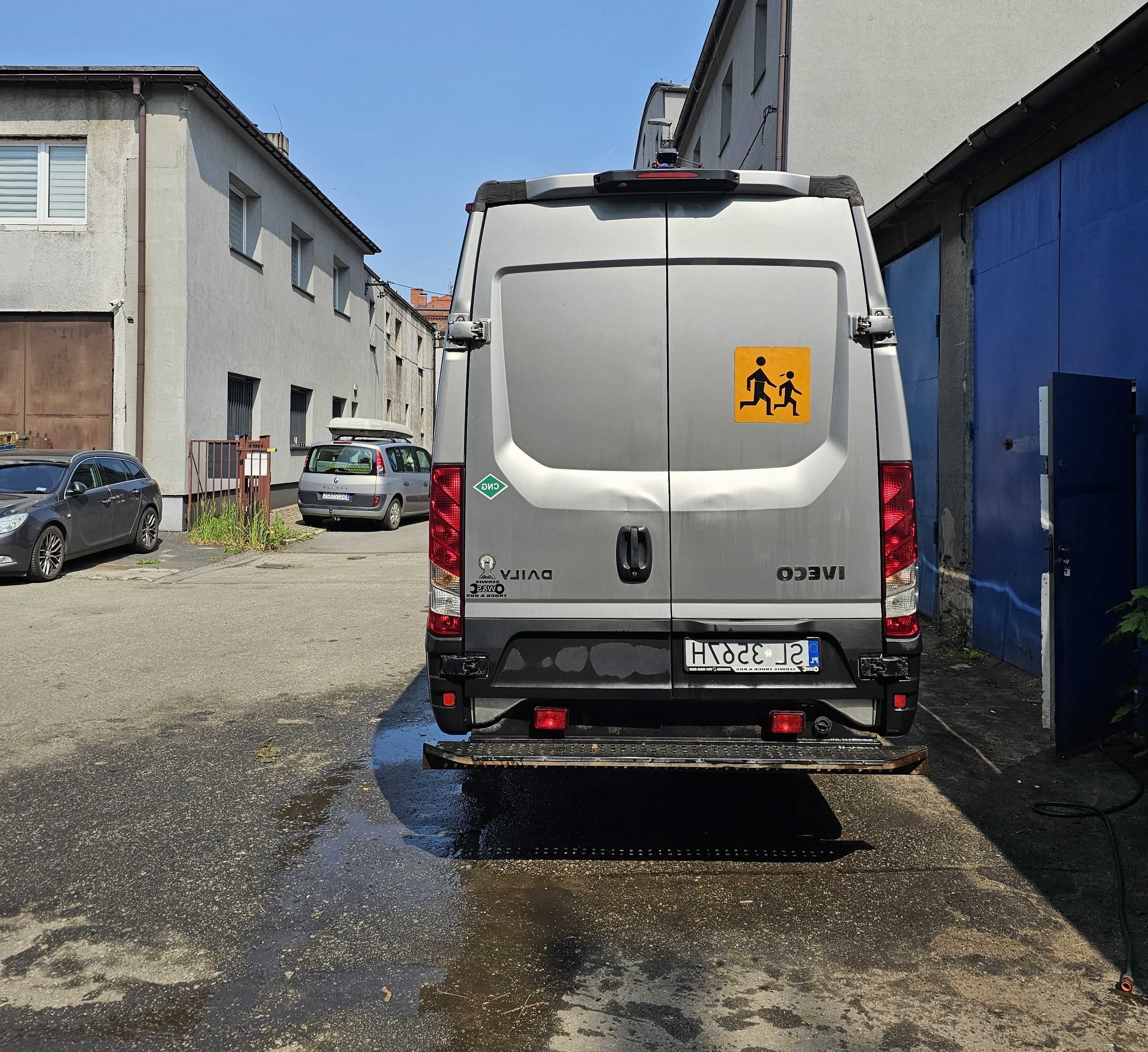 Iveco Deily 33 osobowy CNG + LPG