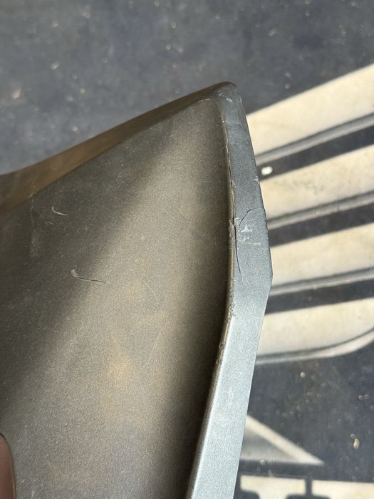 Lewa czacha owiewka honda forza 125 lub 300 oslona