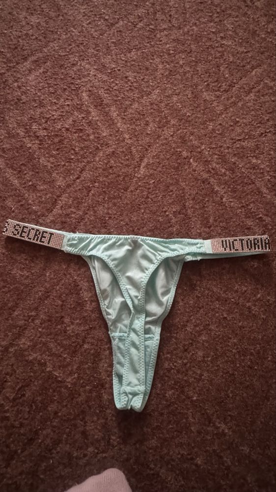 Stringi Victoria’s Secret