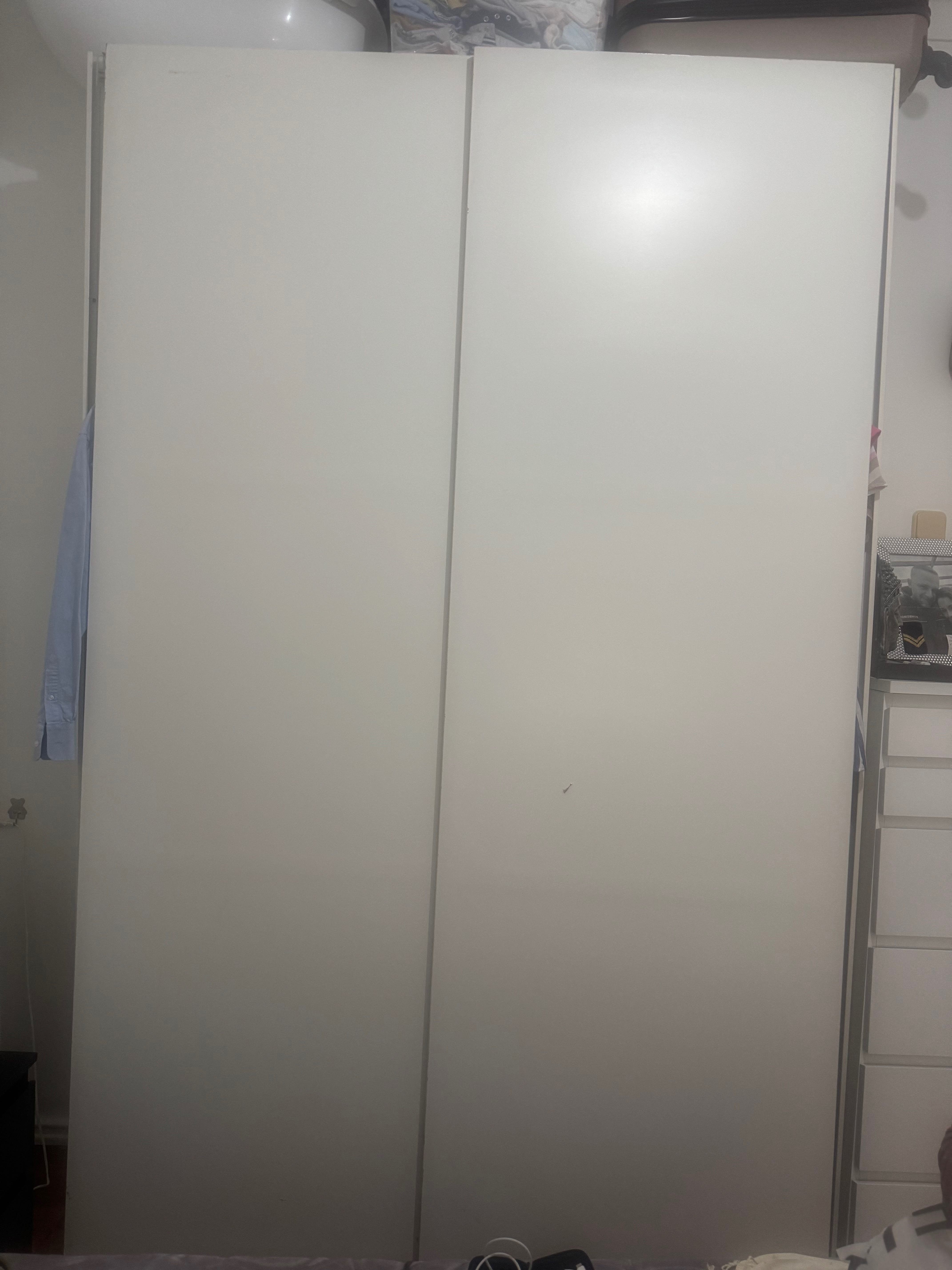 Roupeiro grande com 2 portas