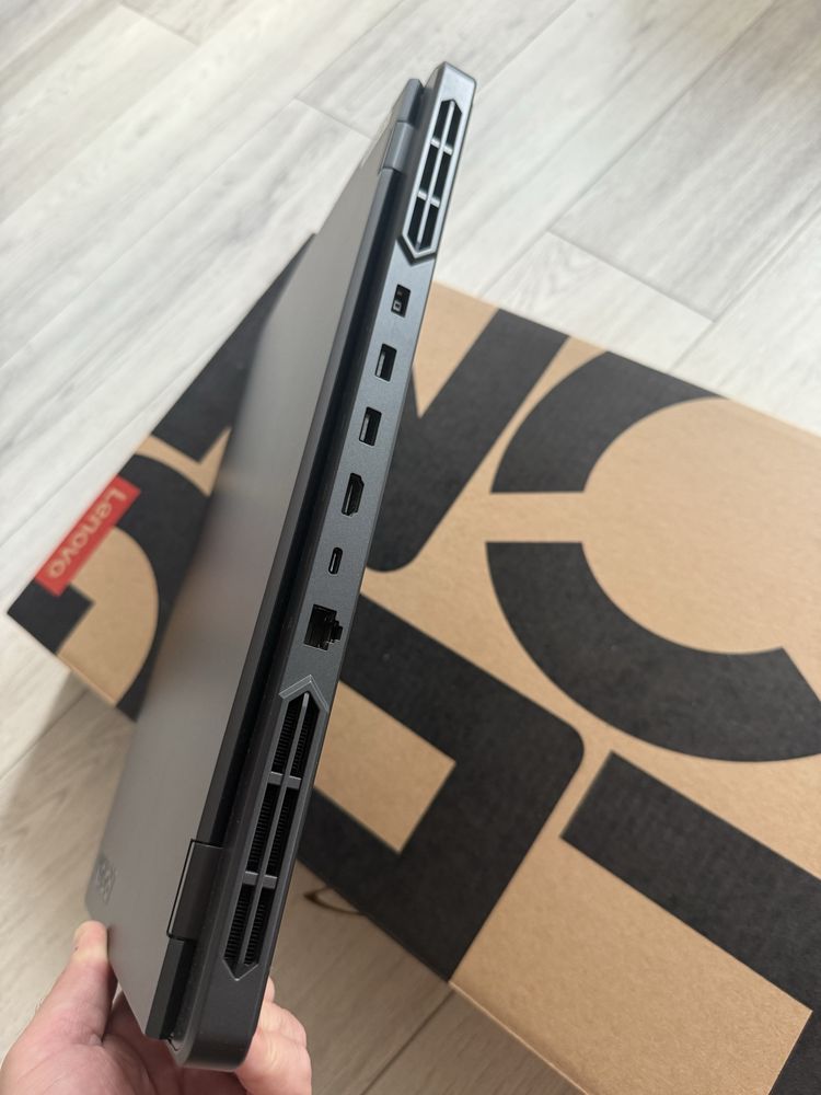 Lenovo Legion Pro 5 16IRX9 16" 240Hz i5-14500HX 32GB ,1TB ,RTX4060 8GB