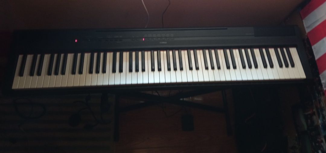 Piano Digital YAMAHA P-115 BK teclas pesadas GHS