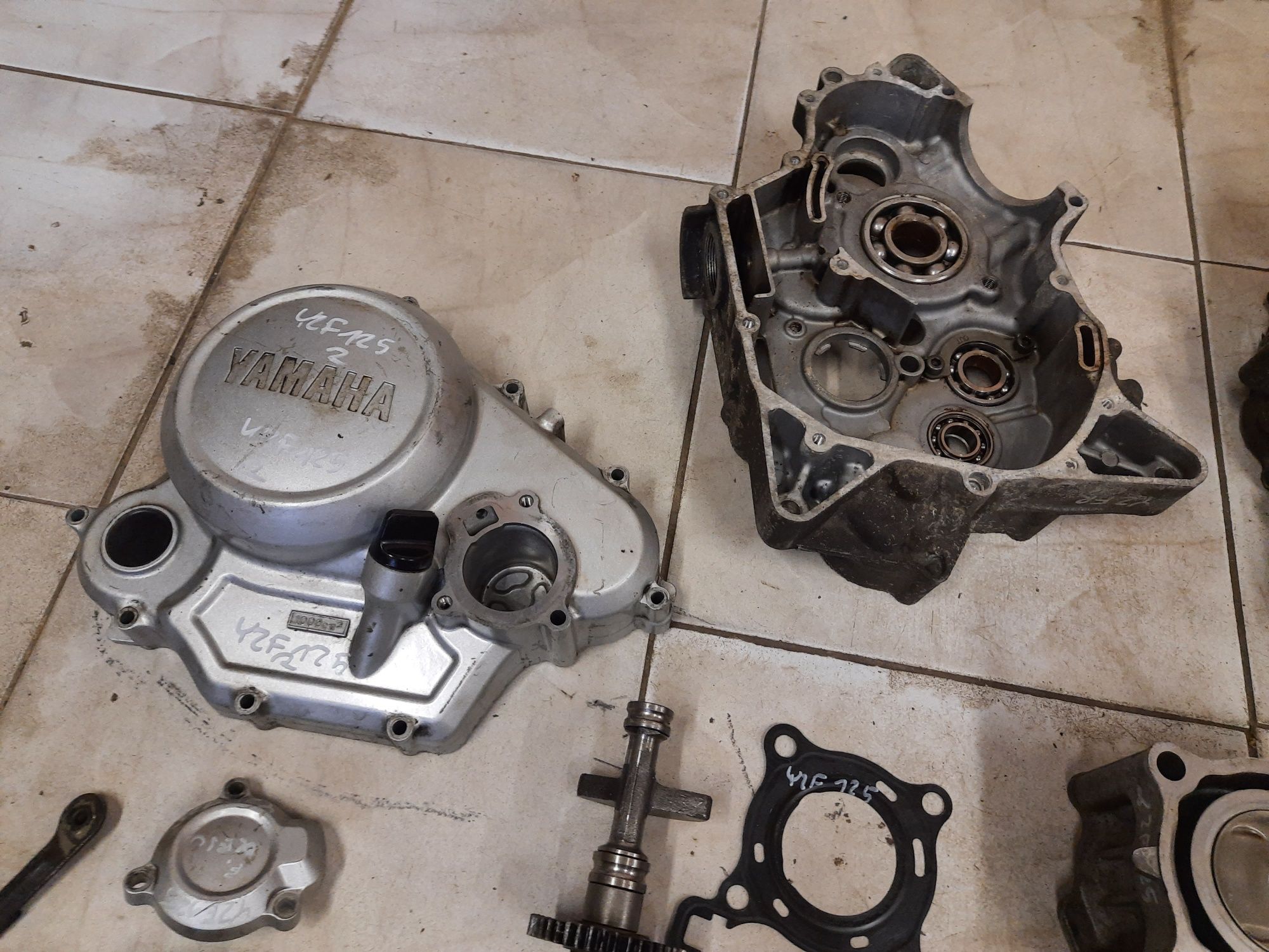 Yamaha YZF R 125 silnik części yzf-r 08-13r. Głowica cylinder karter
