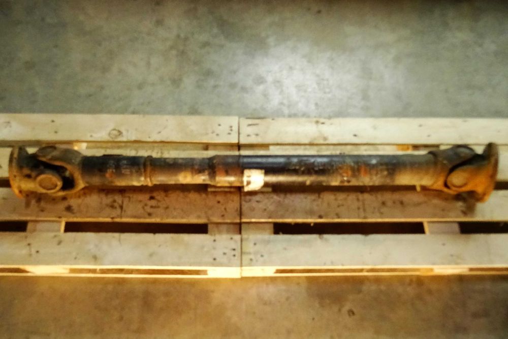 Wał pędny do ładowarki Hanomag 60E. Cardan shaft. 123cm. Kardan