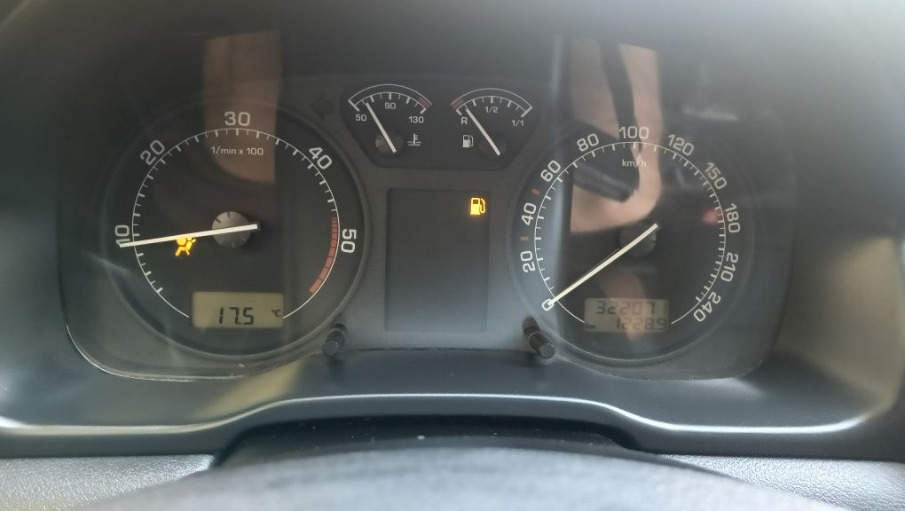 Skoda Octavia 1.9 axr 105km